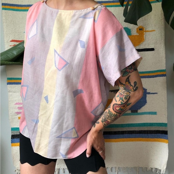 Vintage Retro Sherbert Pastel Shapes Top - super unique! - Picture 7 of 7